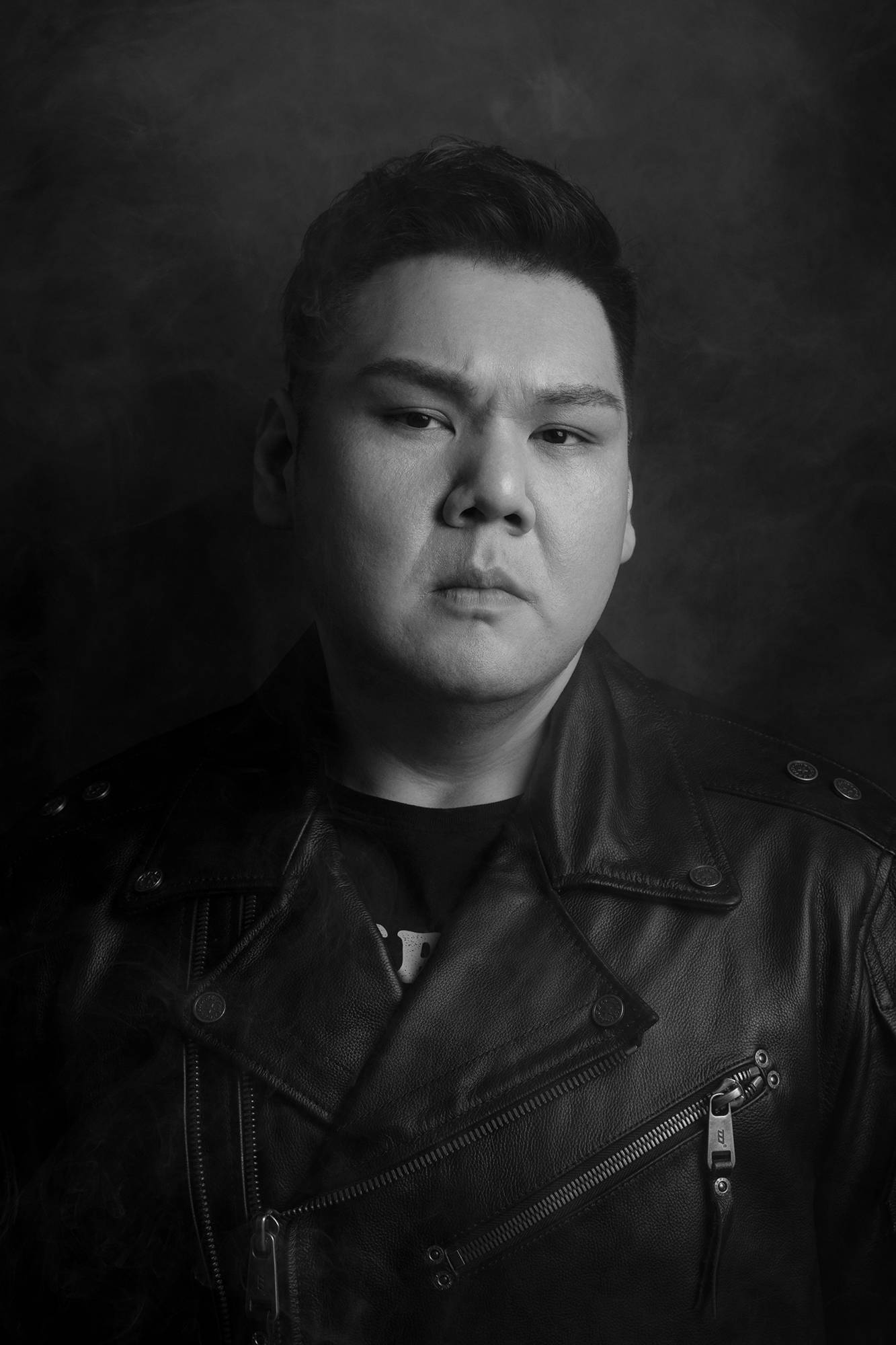 演员艺泷，演艺之路的闪耀之星