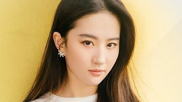 中国明星风采与隐藏小巷的特色小店