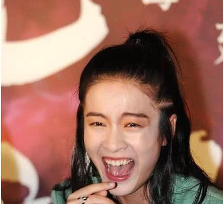无子女的明星，变化、学习与自信的力量之旅